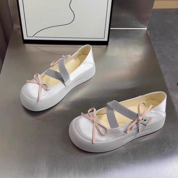 Damen komfortable Ballerinas mit farblichen Akzenten und elastischen Riemen EB