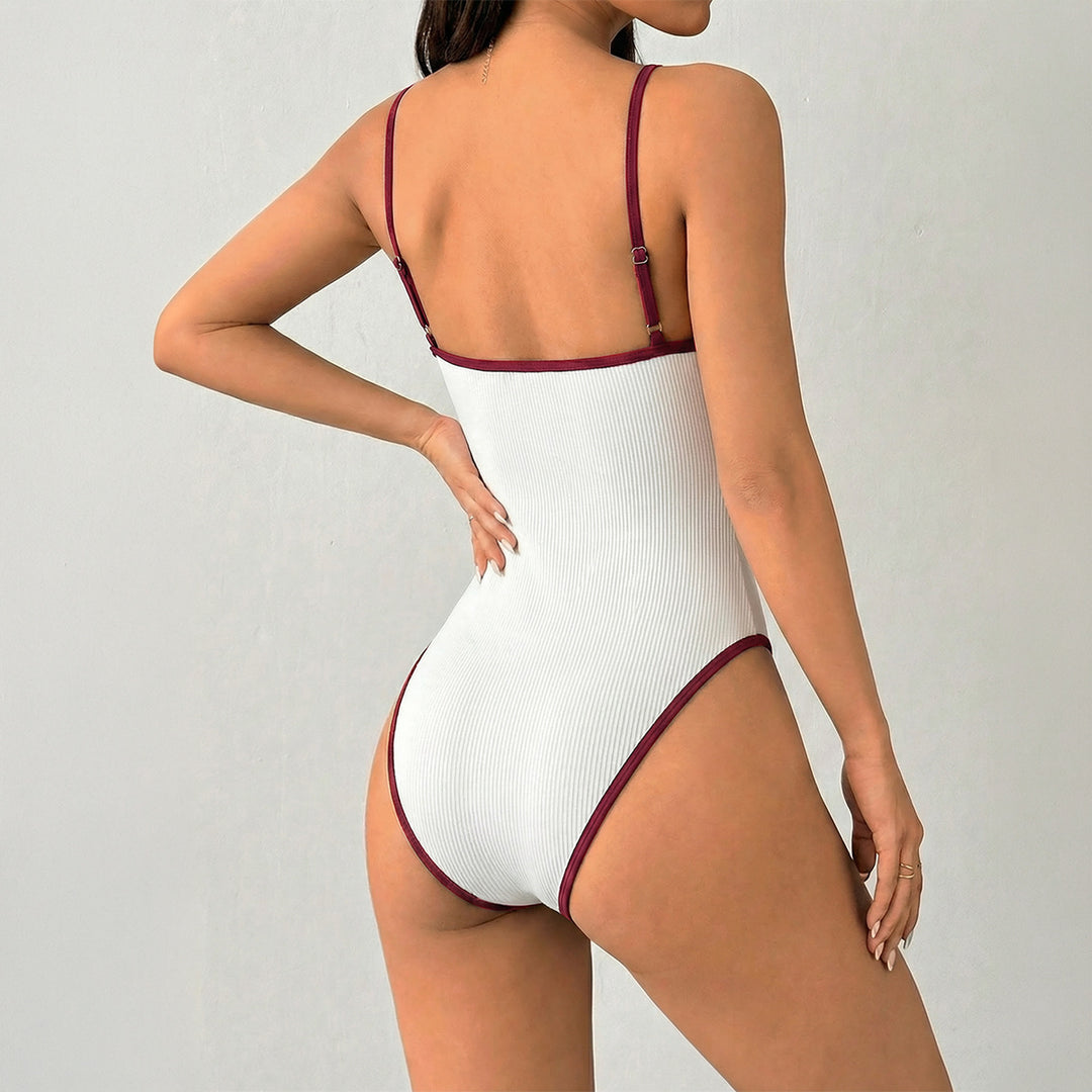 Damen Body mit tiefem V-Ausschnitt und sportlichem Design EB