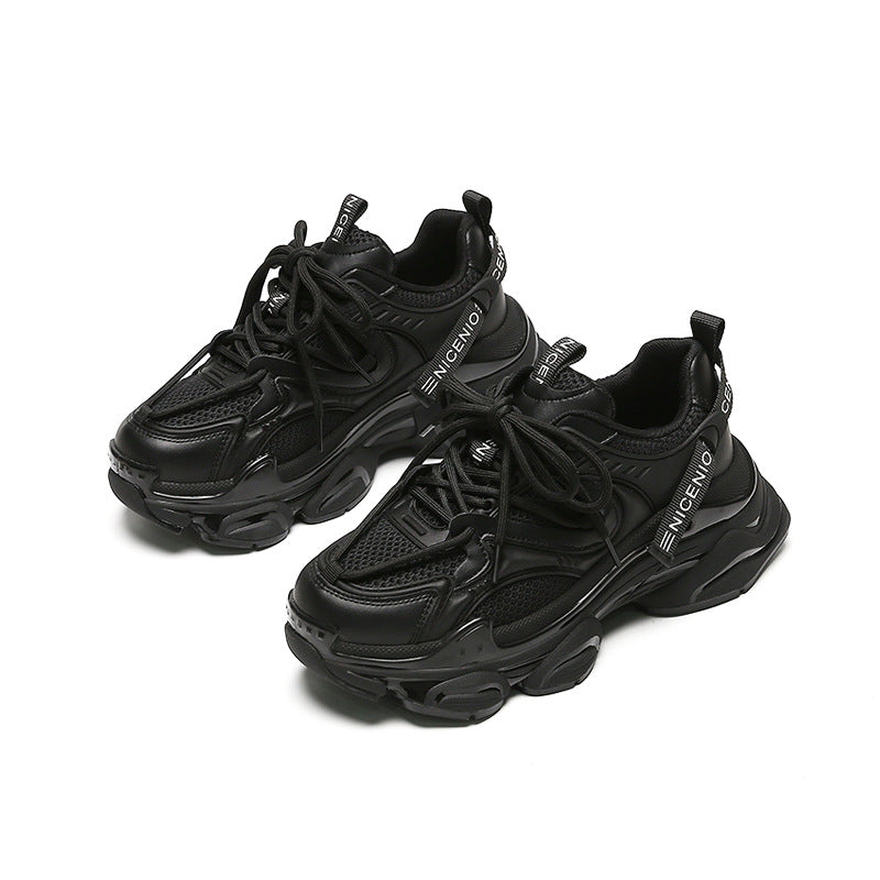 Damen Sportliche Trend-Sneaker mit atmungsaktiven Mesh-Einsätzen und gepolstertem Einstieg EB