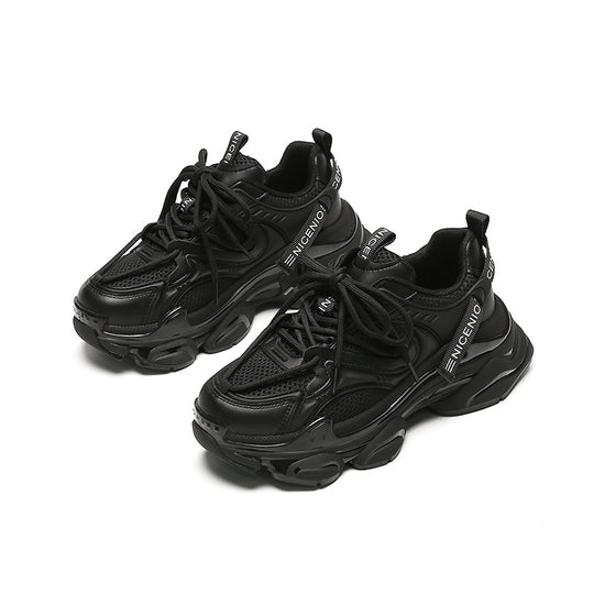Damen Sportliche Trend-Sneaker mit atmungsaktiven Mesh-Einsätzen und gepolstertem Einstieg EB