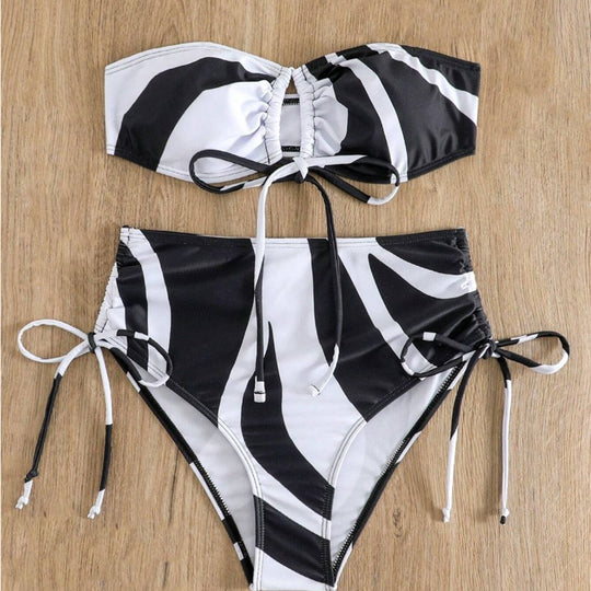 Damen Bikini-Set mit modischem Wickel-Design und verstellbaren Schnürdetails EB