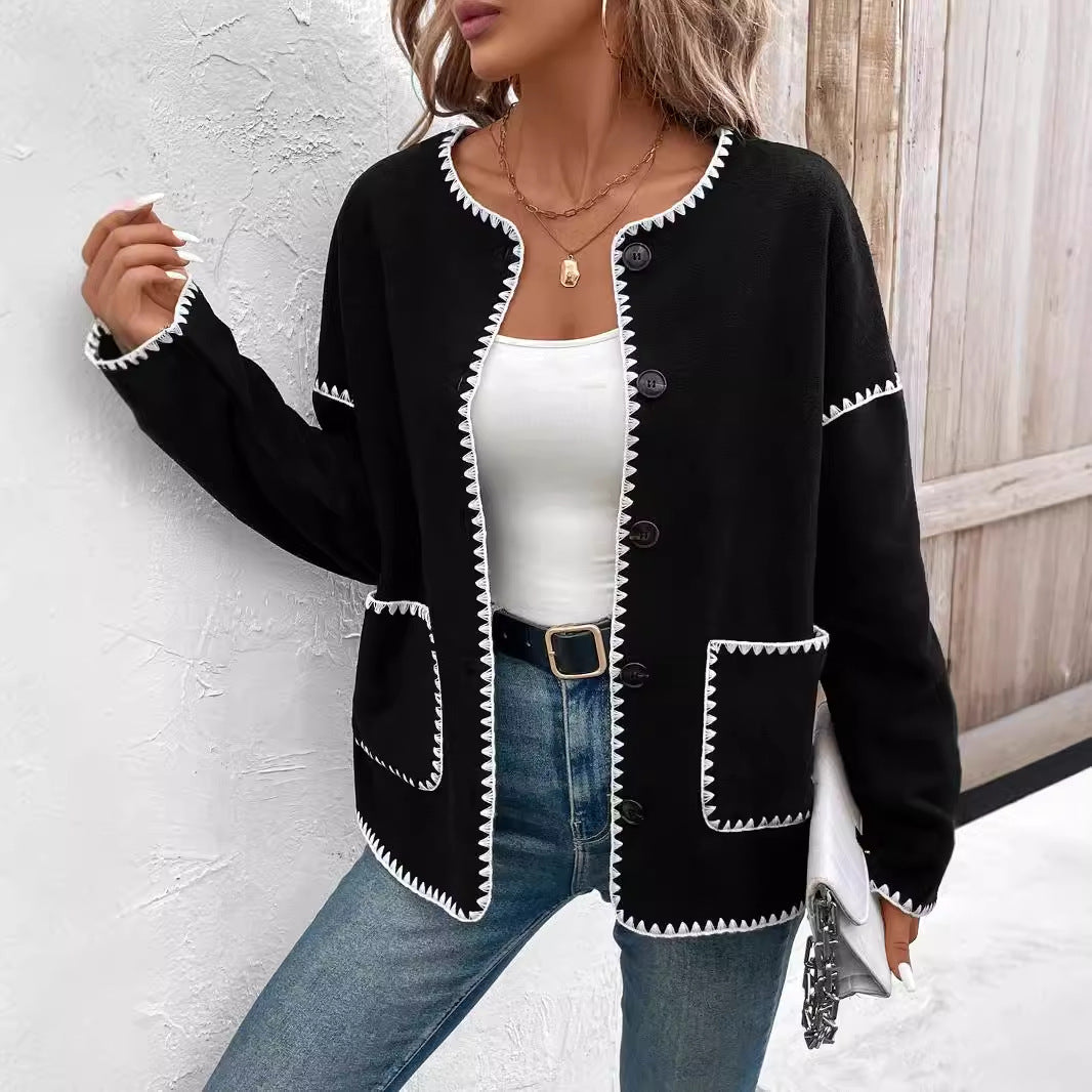 Damen modische Strickjacke mit dekorativem Kontrastbesatz und großen Taschen EB