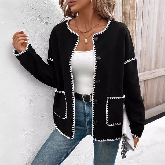 Damen modische Strickjacke mit dekorativem Kontrastbesatz und großen Taschen EB