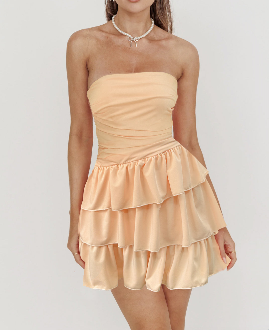 Damen Trägerloses Rüschenkleid mit voluminösem Rock EB