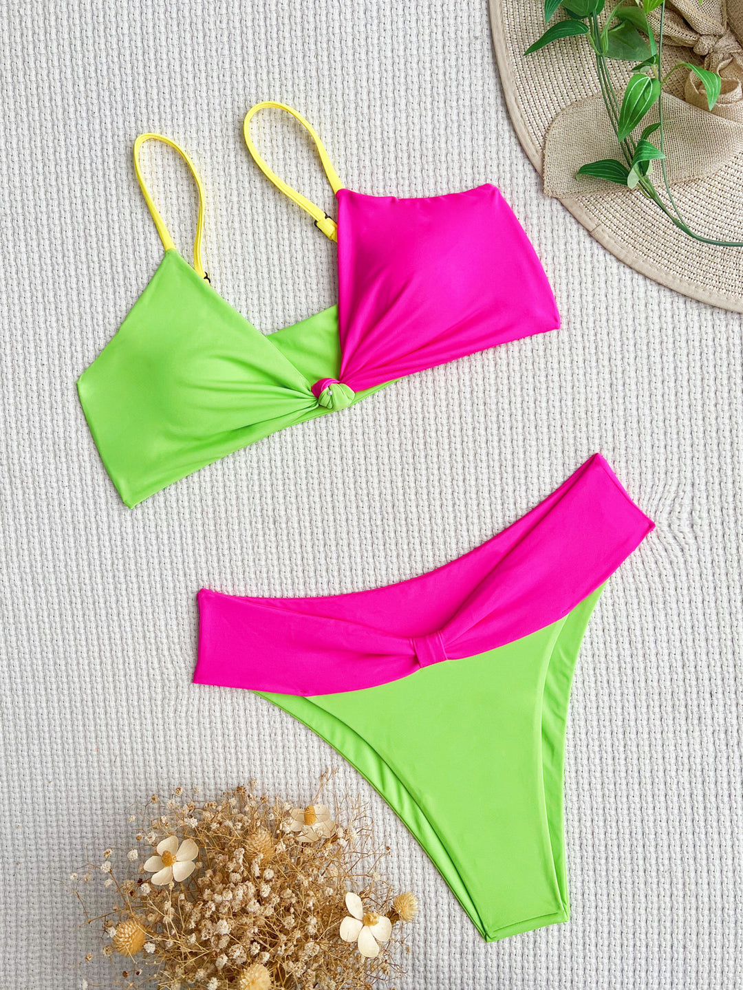 Damen Sportlich geschnittener Bikini mit verstellbaren Trägern EB