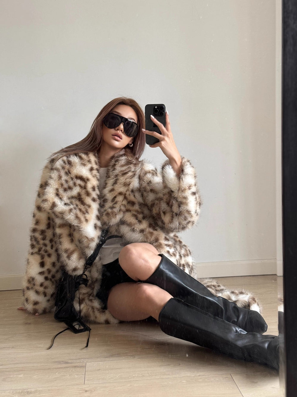 Damen Eleganter Kunstfellmantel mit animalischem Muster EB