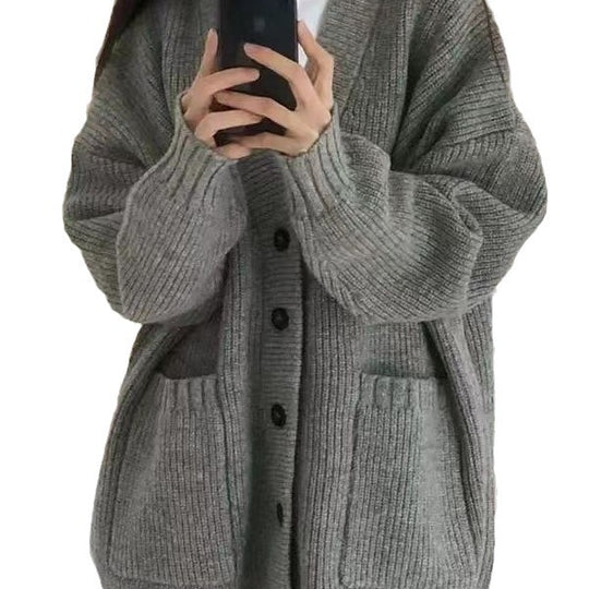 Damen Grobstrickjacke mit großen Taschen und Knopfdetails EB