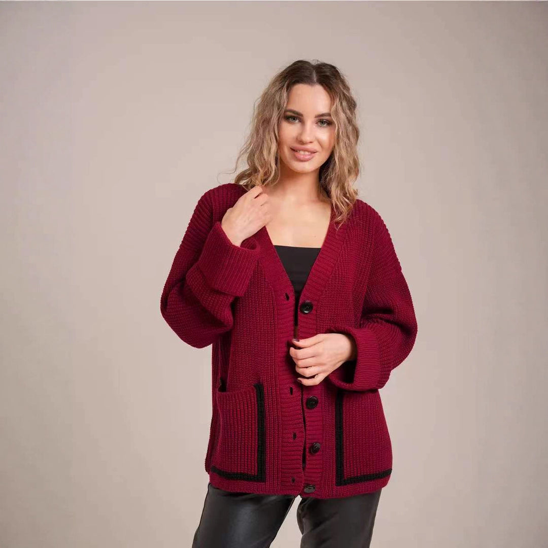 Damen Strickjacke mit modischem Schnitt und praktischen Knöpfen EB