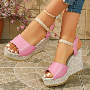 Damen Wedge-Sandalen mit elegantem Riemendetail EB