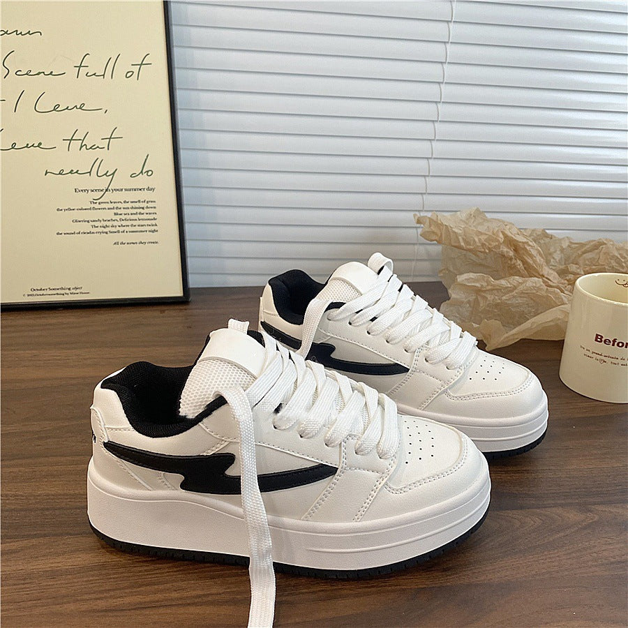 Damen Sportliche Sneaker mit flacher Laufsohle und atmungsaktivem Obermaterial EB