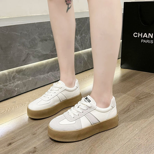 Damen Sneaker mit modischer Plateau-Sohle und hochwertiger Oberflächenverarbeitung EB