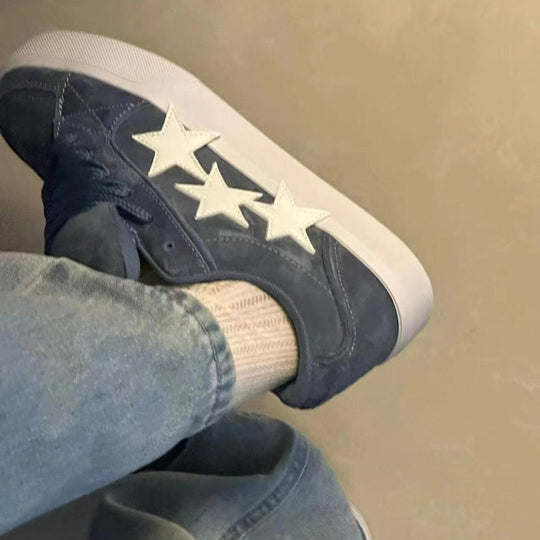 Damen Sneakers mit stylischen Sternen-Applikationen EB