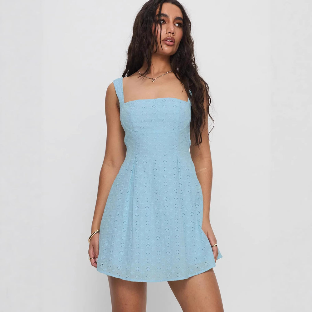 Damen Sommerliches Minikleid mit zauberhaftem Blütenmuster und verstellbaren Trägern EB