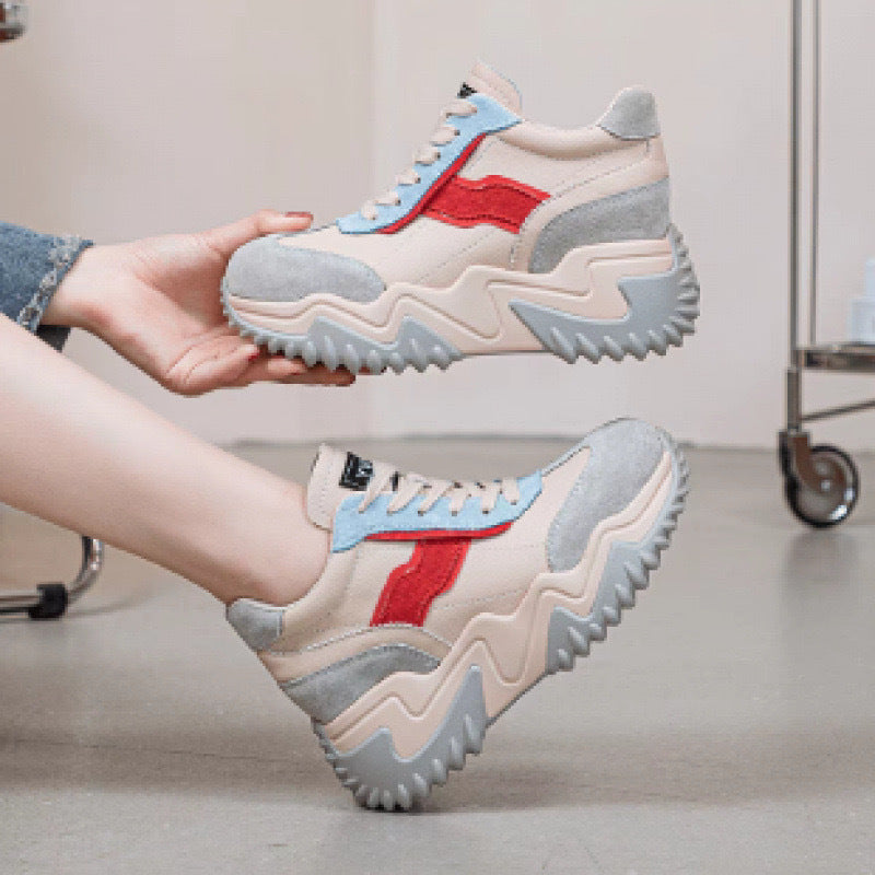 Damen Chunky Sneakers mit ergonomischer Sohle und modischen Akzenten EB