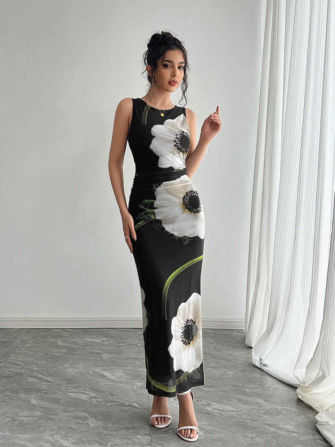 Damen Elegantes Maxikleid mit floralem Design und figurbetontem Schnitt EB
