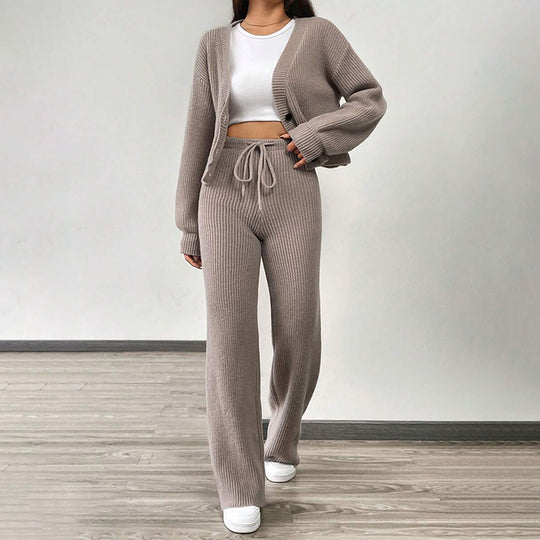Damen Set aus weichem Strick mit lässiger Hose und Crop-Cardigan EB