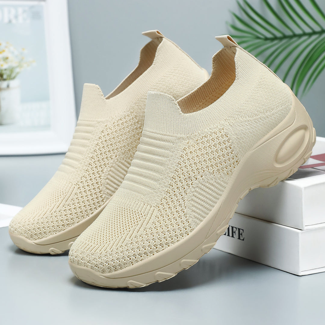 Damen Bequeme und atmungsaktive Slip-On Laufschuhe mit elastischem Obermaterial EB