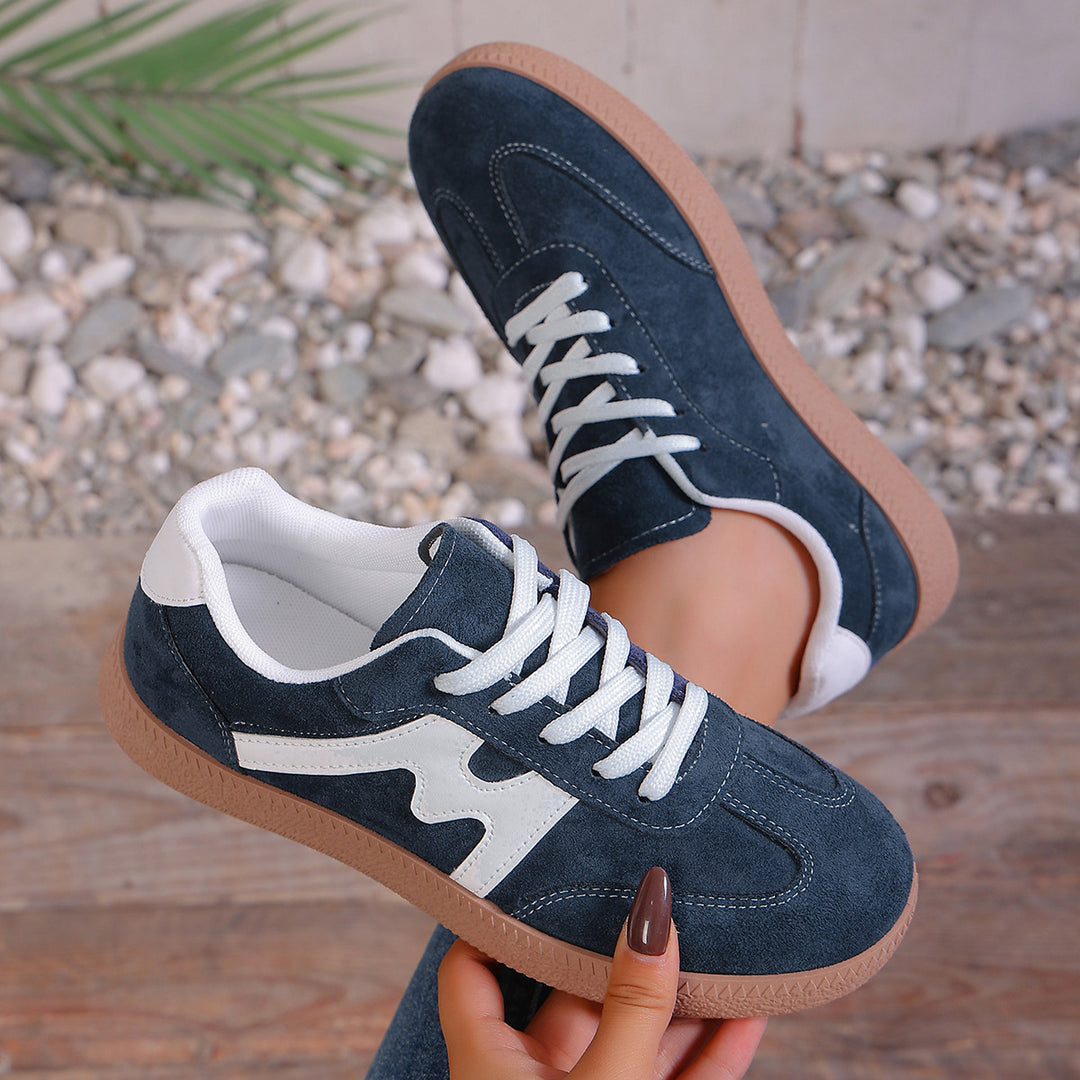 Damen Sportliche Sneakers mit weichem Veloursoberteil und rutschfester Sohle EB
