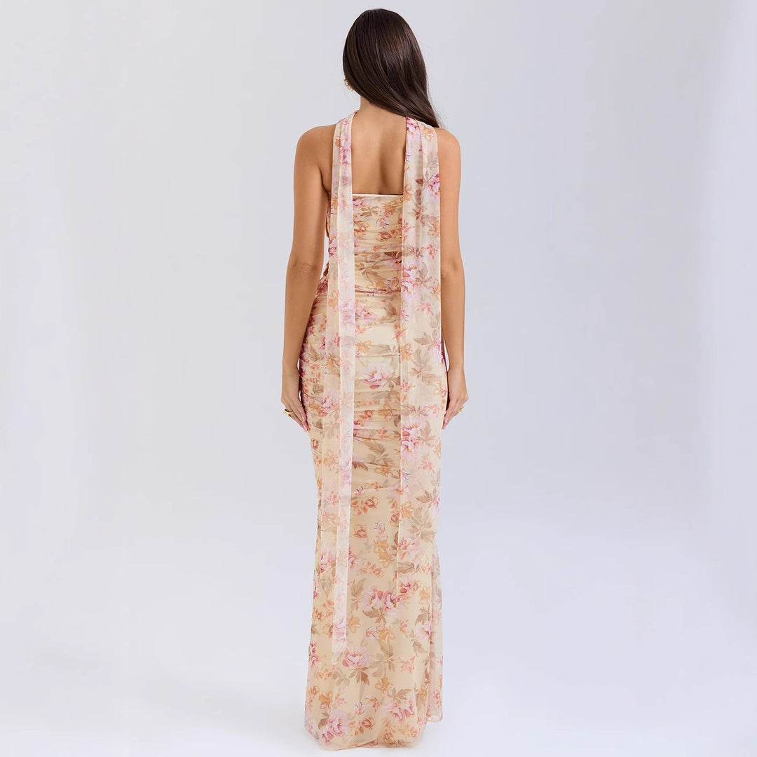 Damen Elegantes Couture-Maxikleid mit schulterfreiem Design und raffinierten Drapierungen EB