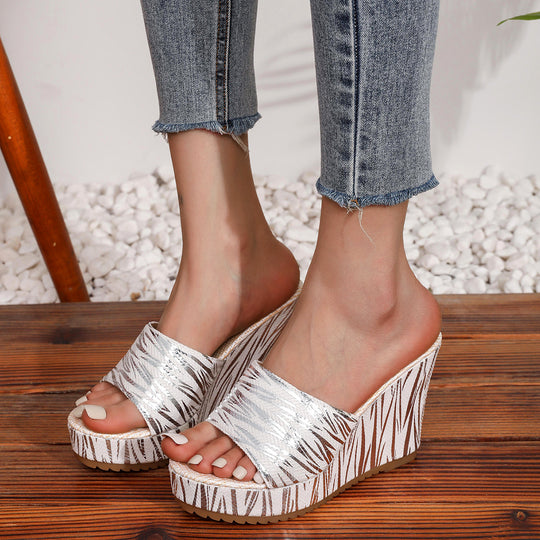 Damen Wedge-Sandalen mit stilvollem Geometrie-Muster und komfortablem Fußbett EB
