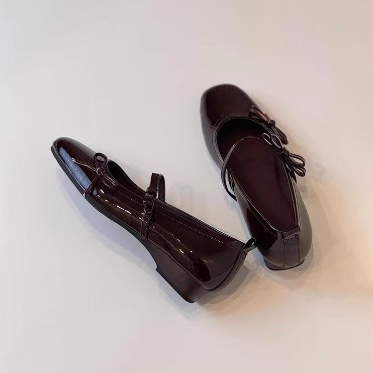 Damen Ballerinas mit elegantem Riemenverschluss und glänzender Oberfläche EB