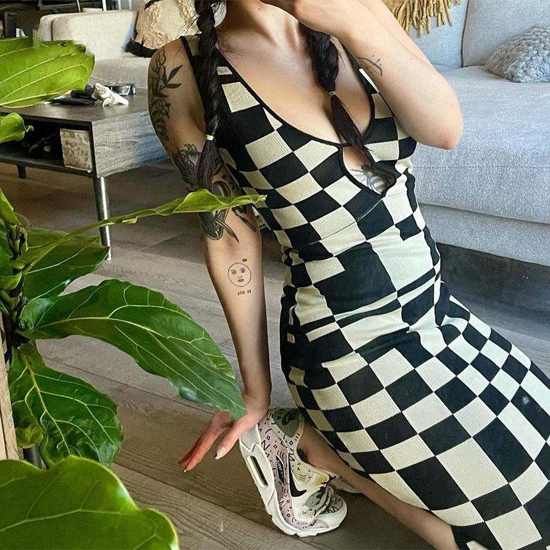 Damen Bodycon-Kleid mit auffälligem Schachmuster und tiefem V-Ausschnitt EB