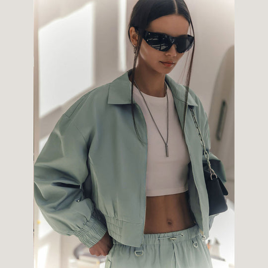 Damen Modischer cropped Windbreaker mit elastischen Bündchen EB