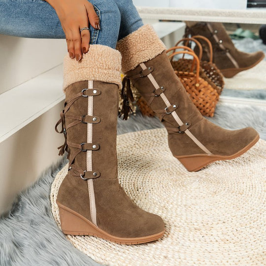 Damen Wedge-Stiefel mit gefüttertem Innenbereich und modischem Schnür-Design EB