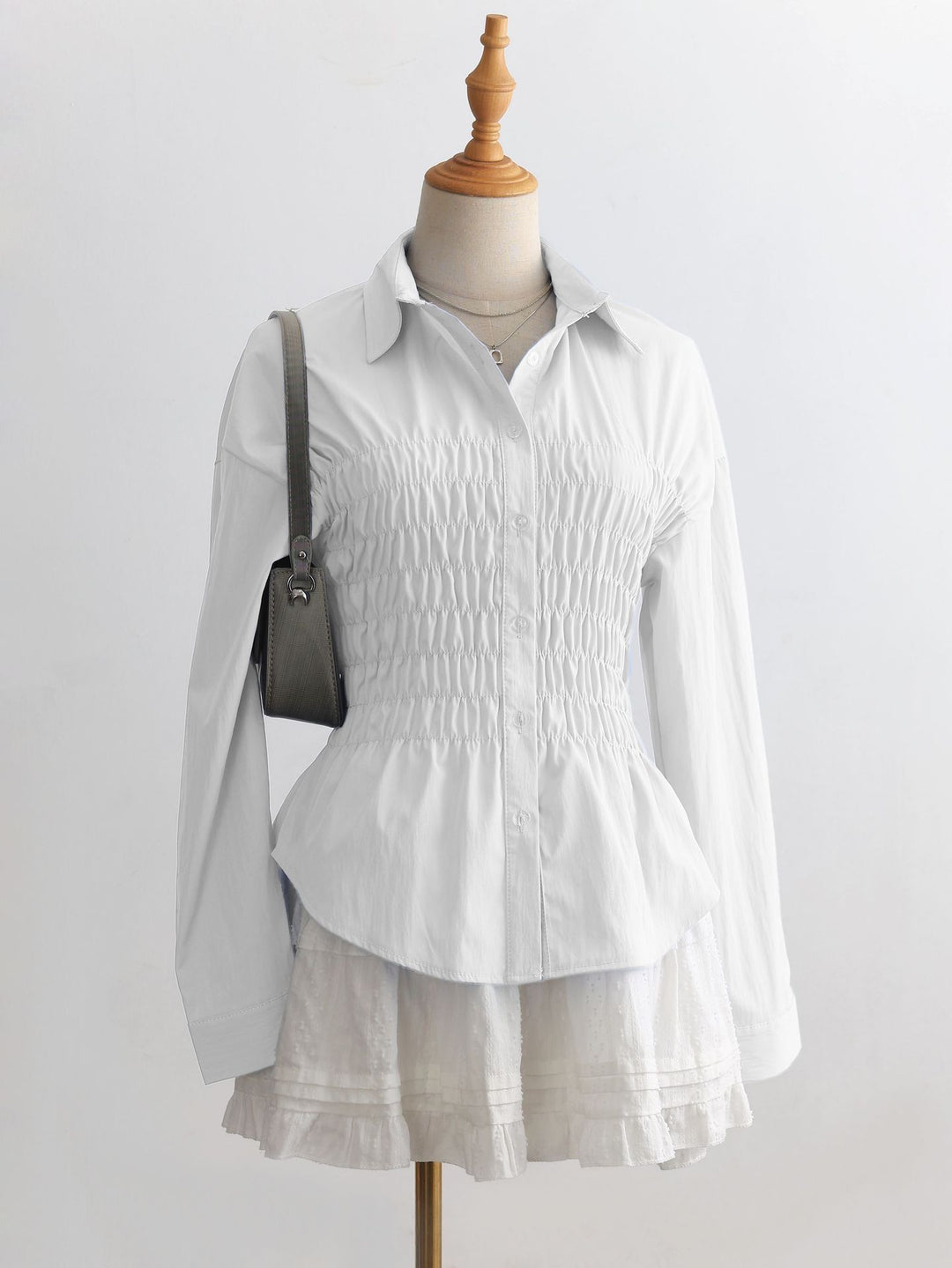 Damen nan taillierte Hemdbluse mit geraffter Brustpartie und Schößchen EB
