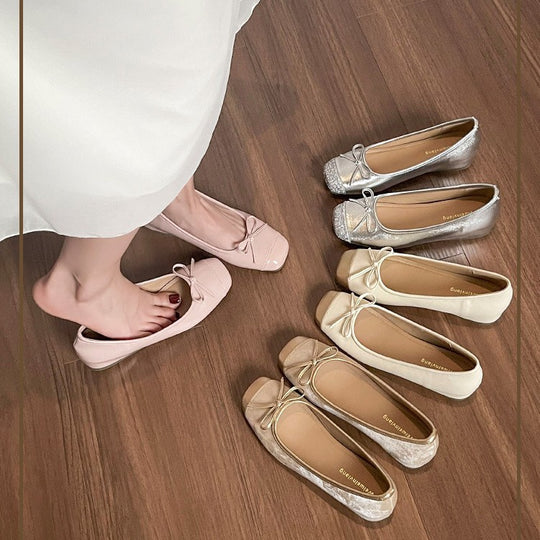 Damen Ballerinas mit feiner Lacklederoberfläche und bequemer Wedge-Sohle EB