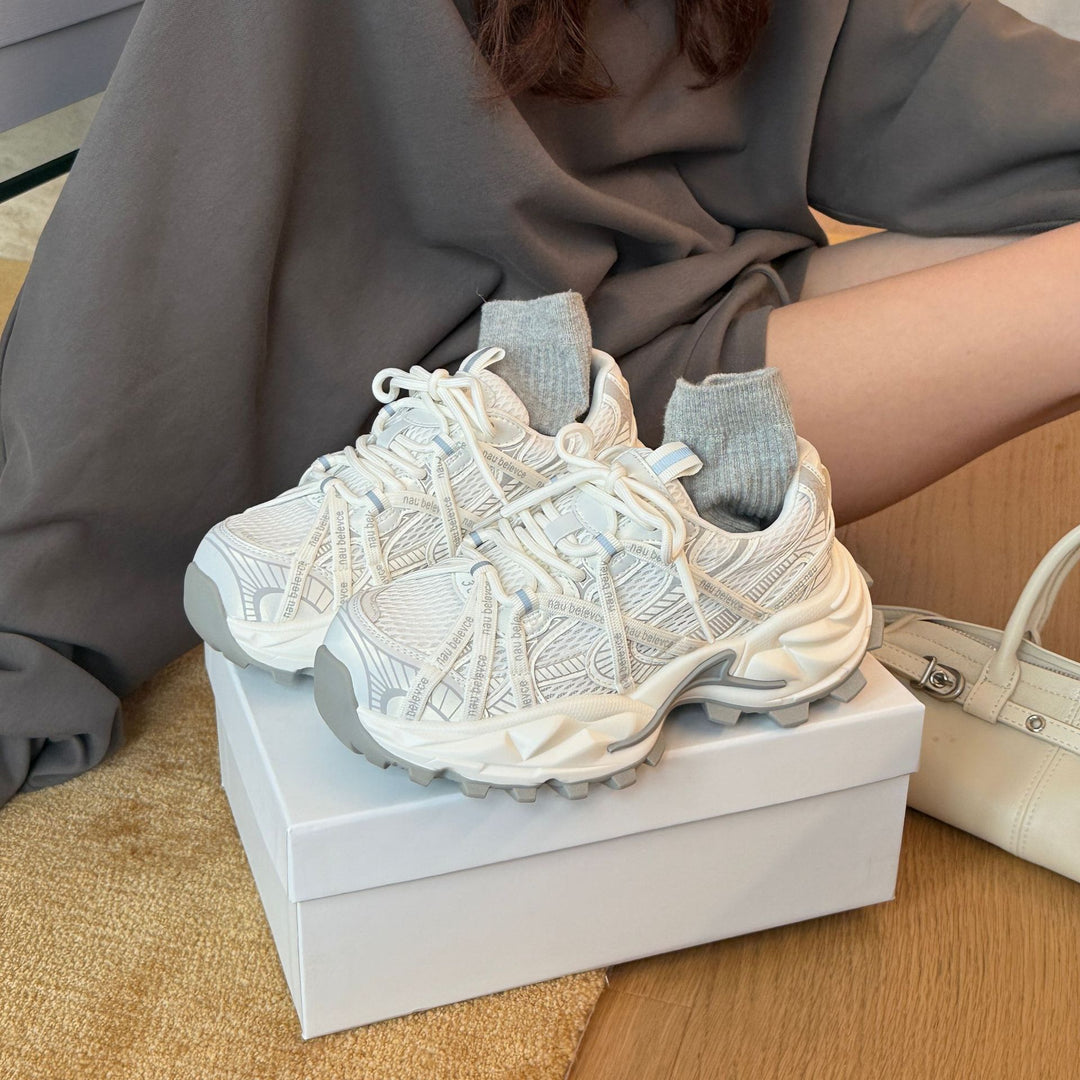 Damen Sportliche Sneakers im futuristischen Design mit herausragender Dämpfung EB