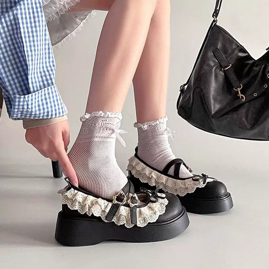 Damen Plateau-Schuhe mit verspieltem Rüschendesign und eleganten Akzenten EB