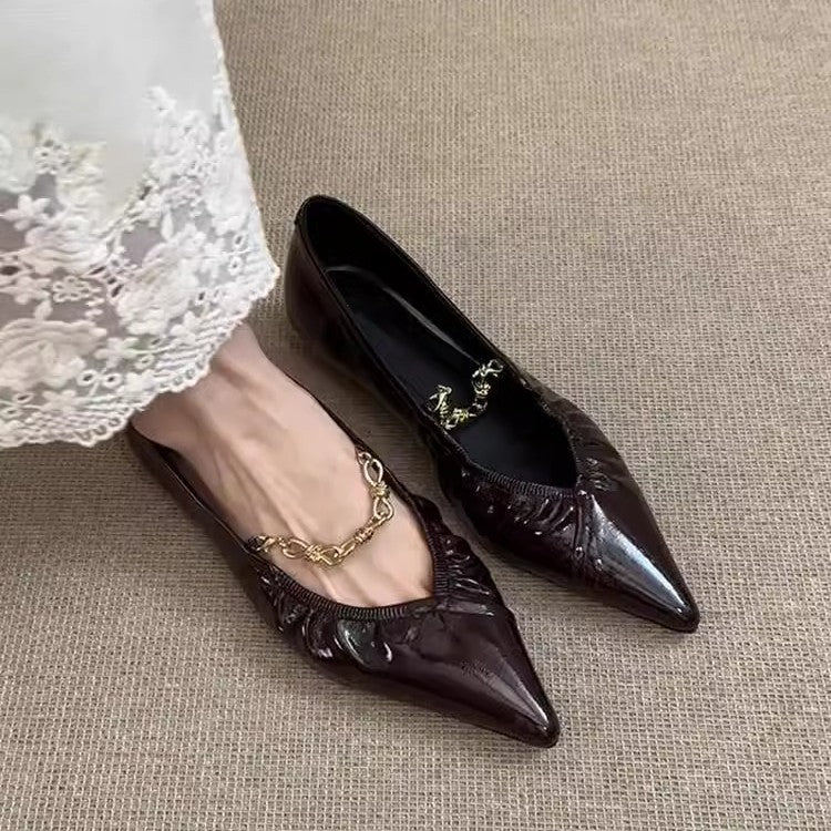 Damen elegante spitze Ballerinas mit dekorativem Kettenriemen EB