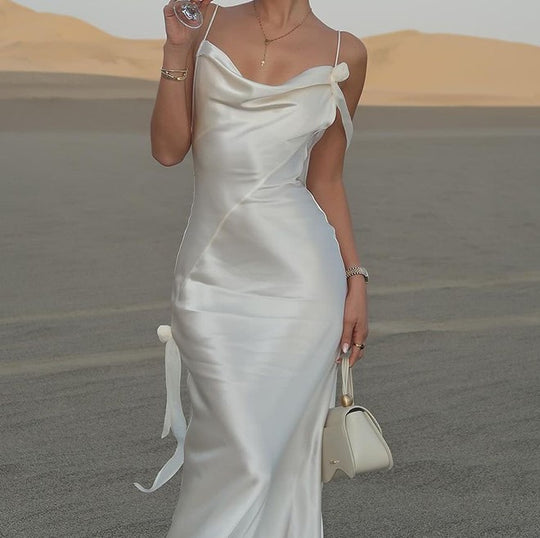 Damen Elegantes Satin-Wickelkleid mit verführerischem Ausschnitt und Spaghettiträgern EB