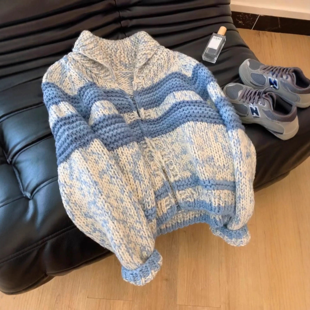 Damen Strickjacke mit breiten Streifen und hochwertigem Reißverschluss EB