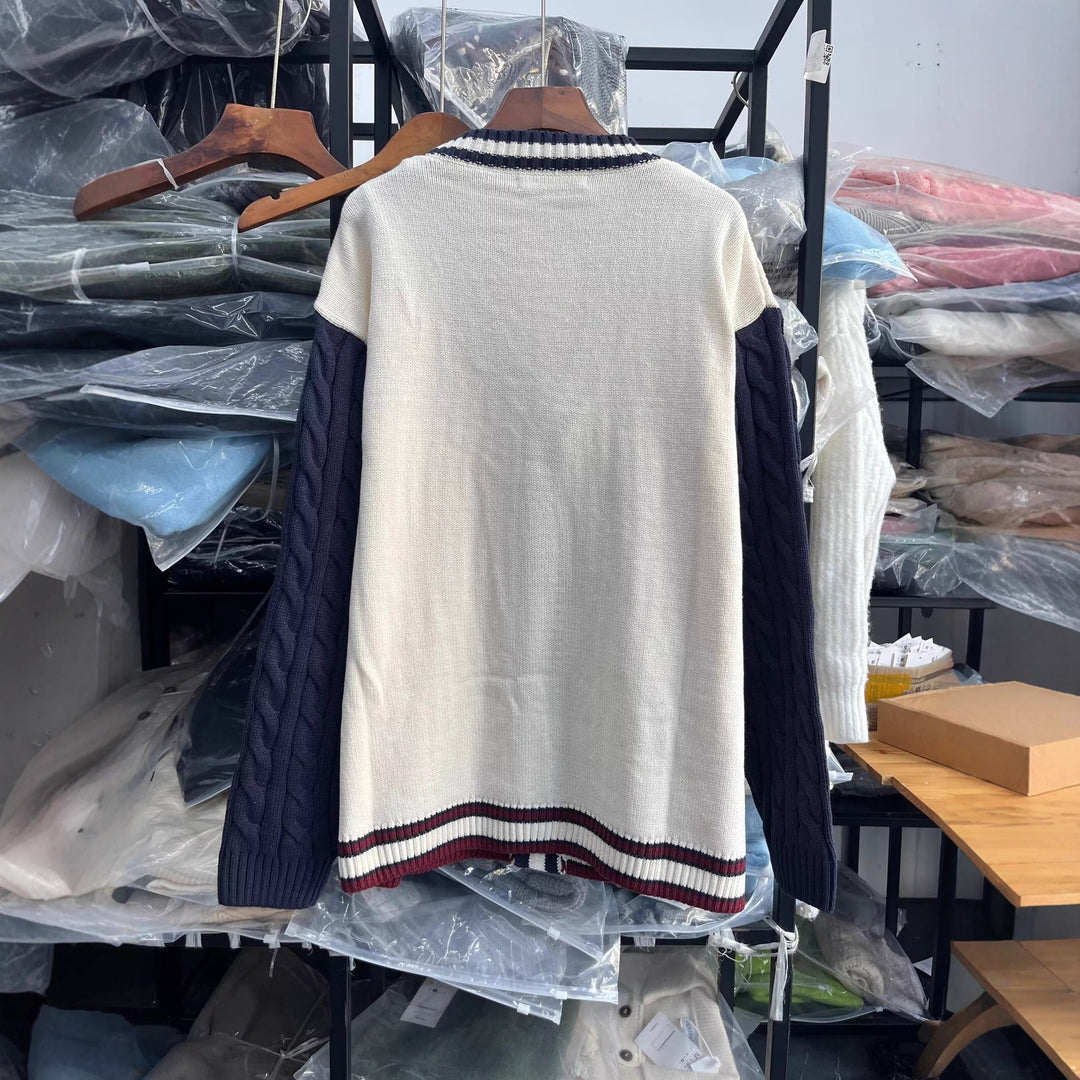 Damen Strickcardigan mit V-Ausschnitt und raffiniertem Muster EB
