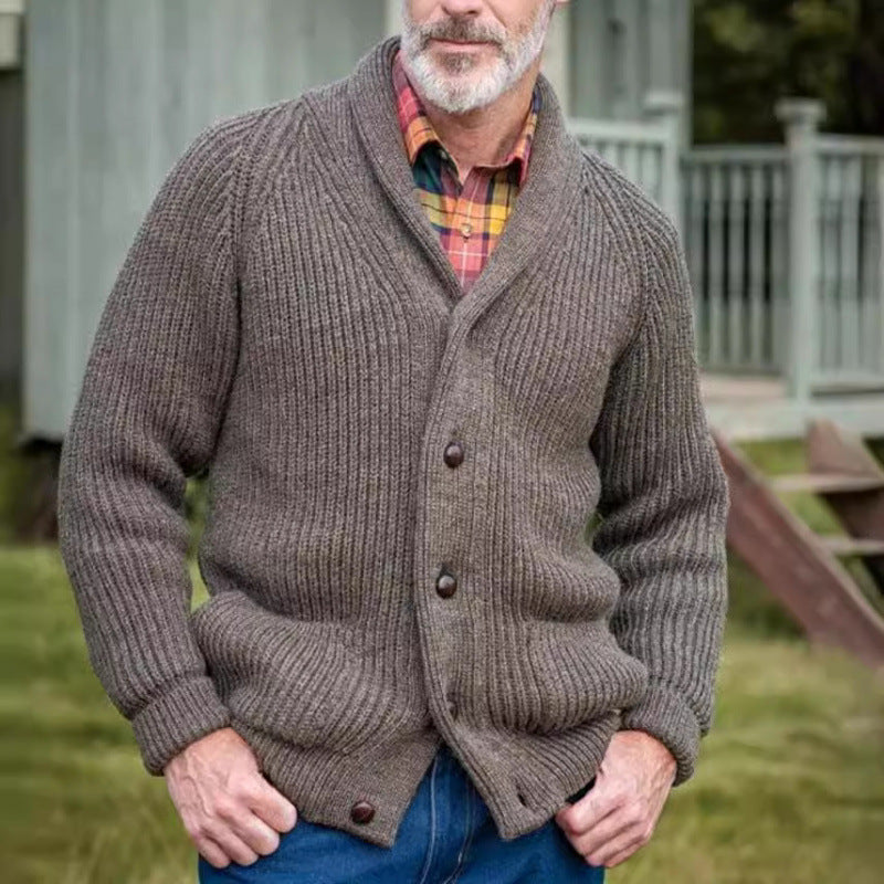 Herren grob gestrickter Cardigan mit praktischen Taschen und modernem V-Ausschnitt EB