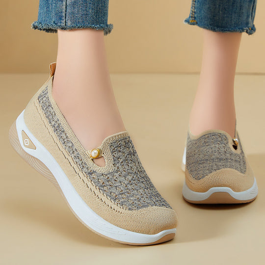 Damen nan atmungsaktive gestrickte Slip-On Slipper mit Perlenapplikation und stoßdämpfender EVA-Sohle EB