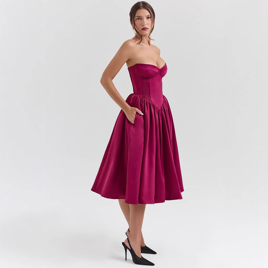 Damen Couture-Kleid im schulterfreien Trägerdesign mit voluminösem Rock EB