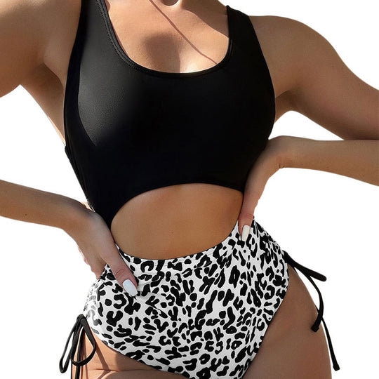 Damen Einteiler Badeanzug mit modischem Cut-Out und eleganter Leoprint-Details EB