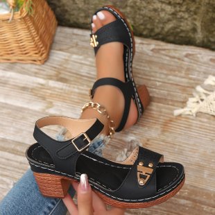 Damen Blockabsatz-Sandalen mit modischem Riemendesign EB