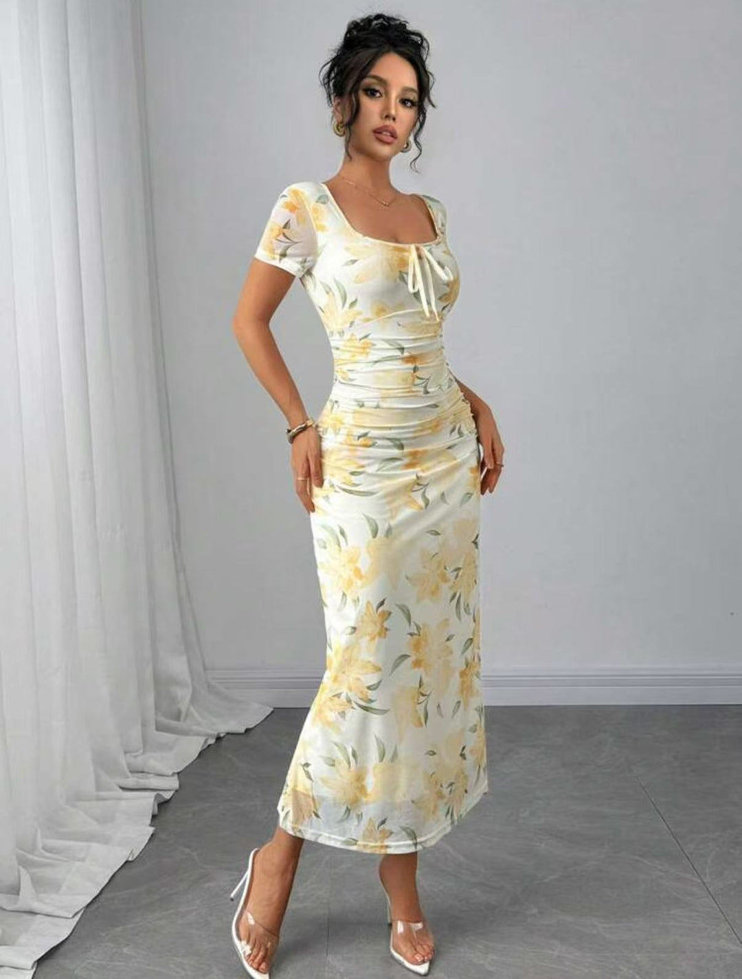 Damen Maxikleid mit floralen Mustern und dekorativem Wickeldetail EB