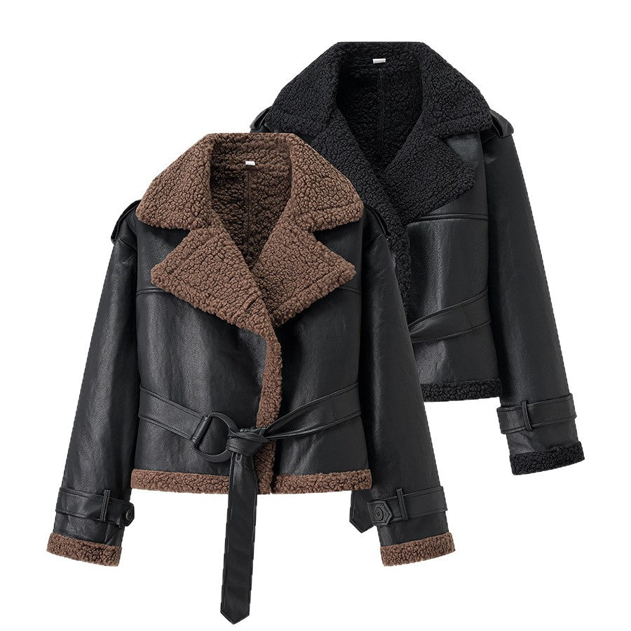 Damen Kunstlederjacke mit flauschigem Kragen und tailliertem Schnitt EB
