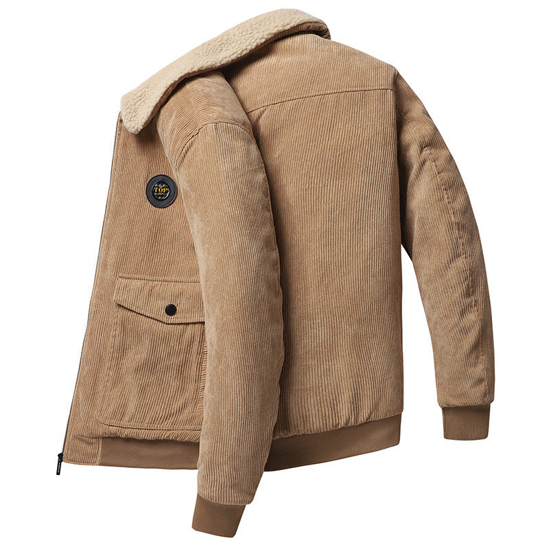 Herren Cord-Truckerjacke mit Sherpa-Kragen, Reißverschluss und aufgesetzten Pattentaschen EB