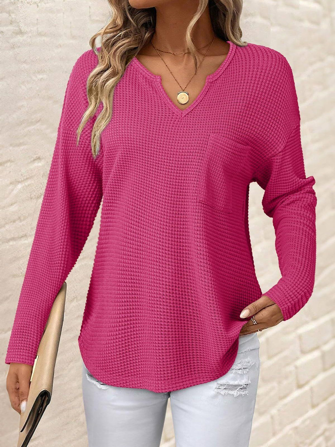 Damen Waffelstrick-Longsleeve mit V-Notch, Brusttasche und legerer Oversize-Passform EB