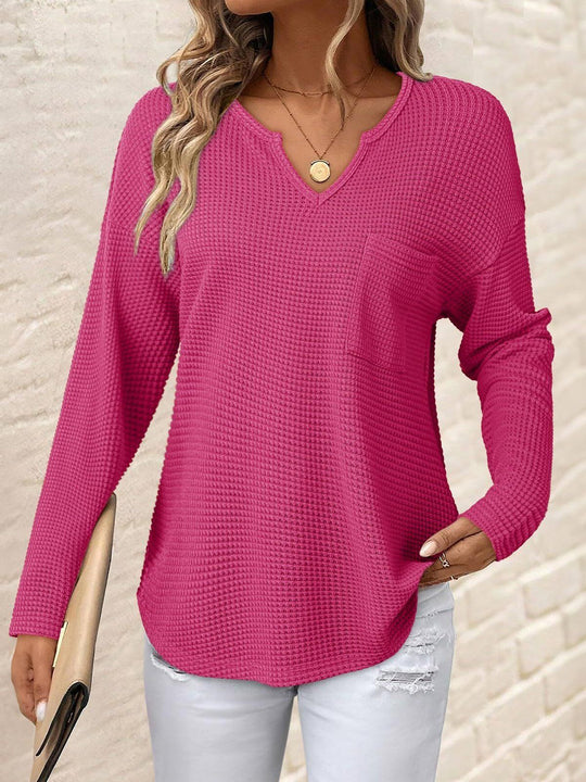 Damen Waffelstrick-Longsleeve mit V-Notch, Brusttasche und legerer Oversize-Passform EB
