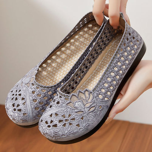 Damen Ballerinas mit floralem Lochdesign und rutschfester Sohle EB
