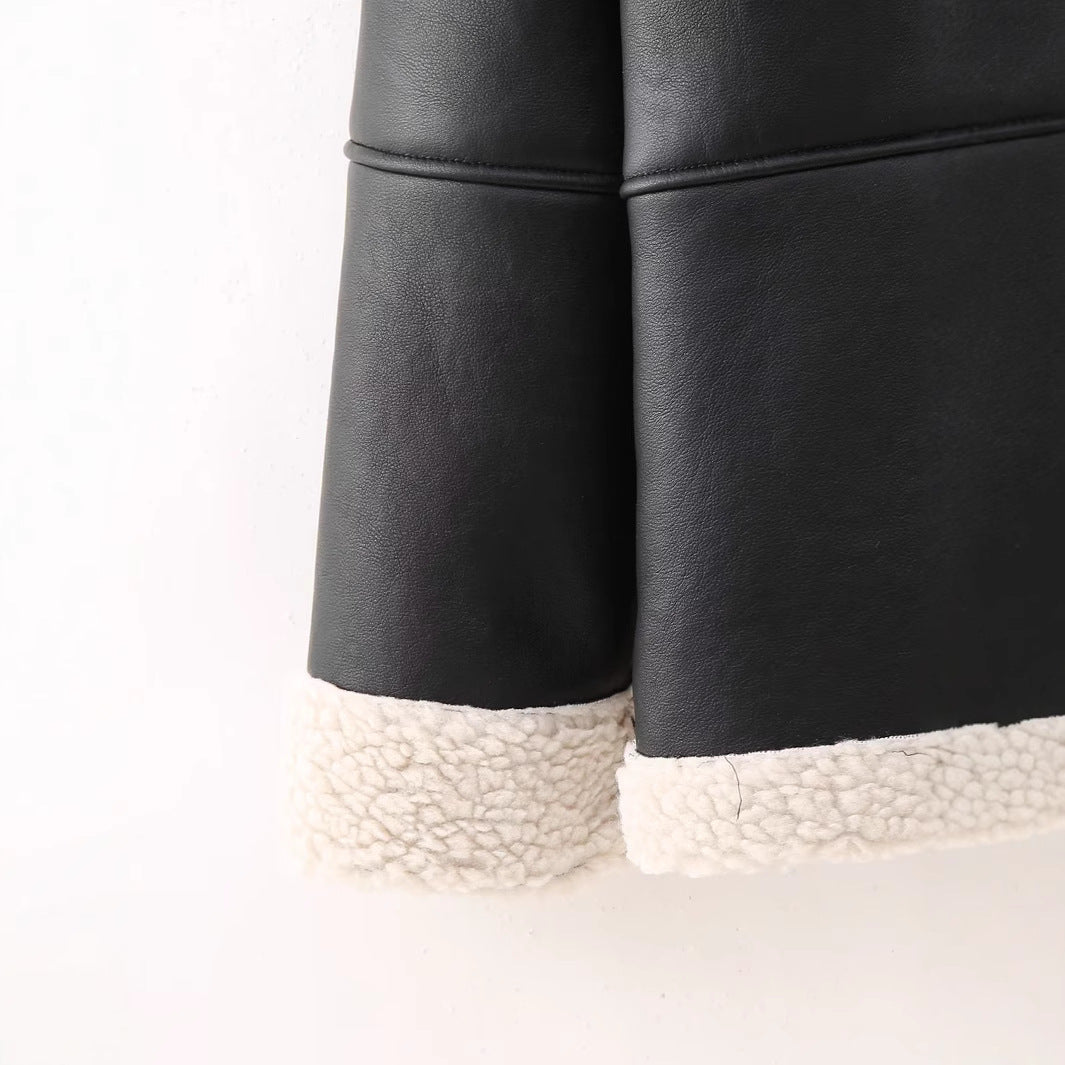 Damen angesagte Kunstlederjacke mit kuscheligem Innenfutter EB