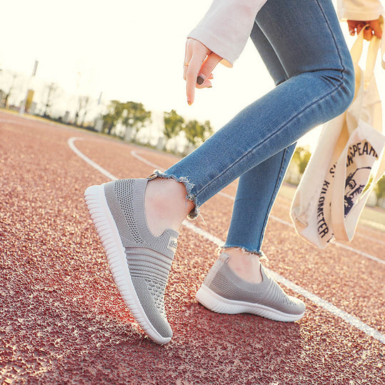 Damen Sportliche Slip-On Sneakers mit atmungsaktivem Obermaterial EB