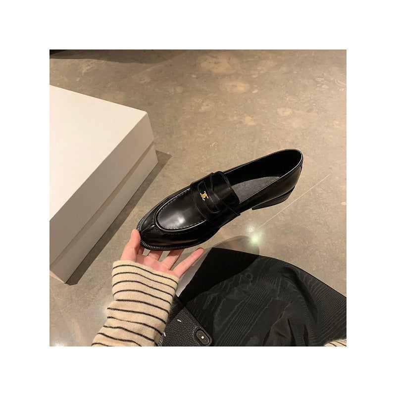 Damen Elegante Mokassins mit goldener Schnallenverzierung EB